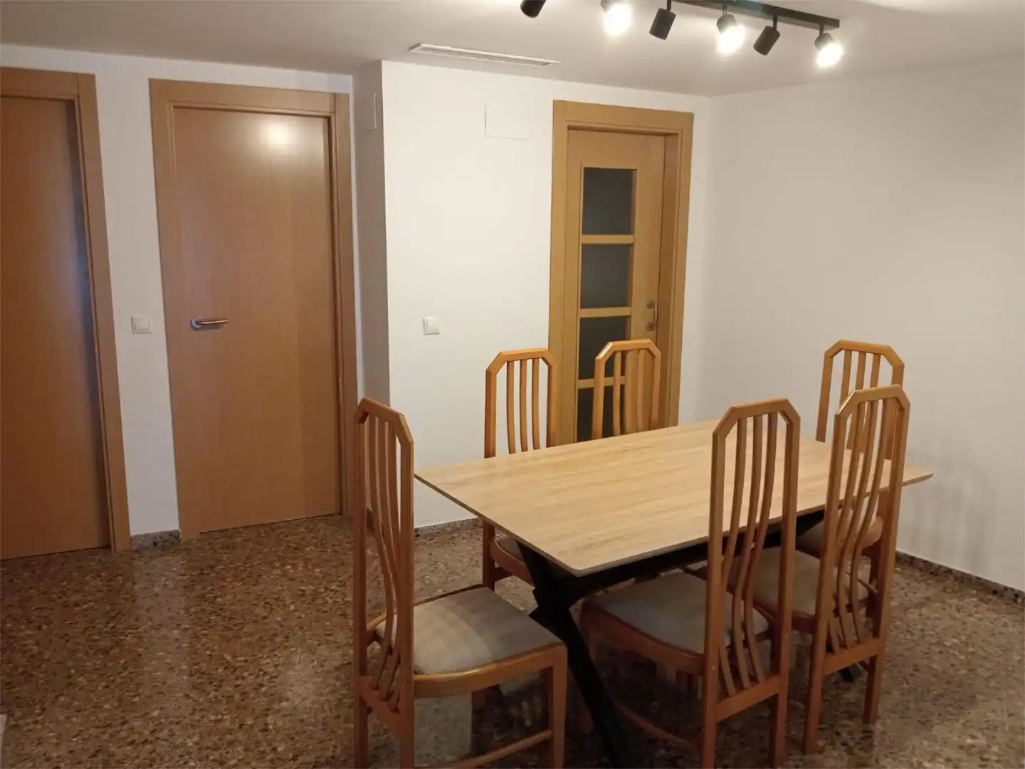 Comedor de Piso de alquiler en Aldaia con Aire acondicionado, Calefacción y Jardín privado