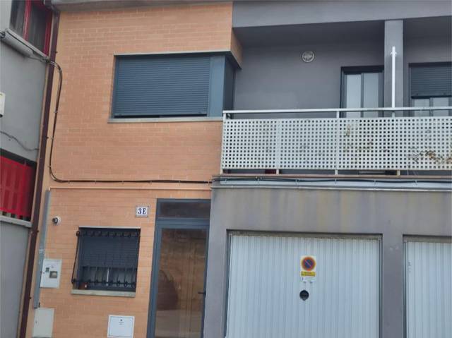 Casa adosada en Venta en Avenida Stadium, 3e en María de Huerva