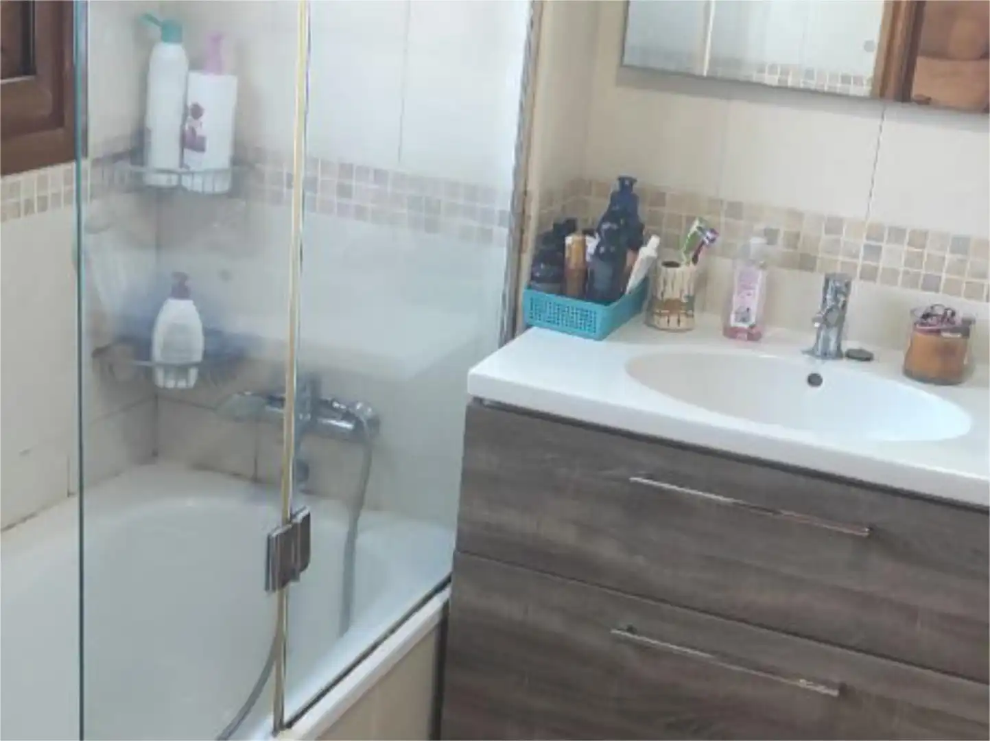 Flat for sale in a Penasca, 21, Miño Bathroom of Flat for sale in Miño with Heating and Private garden