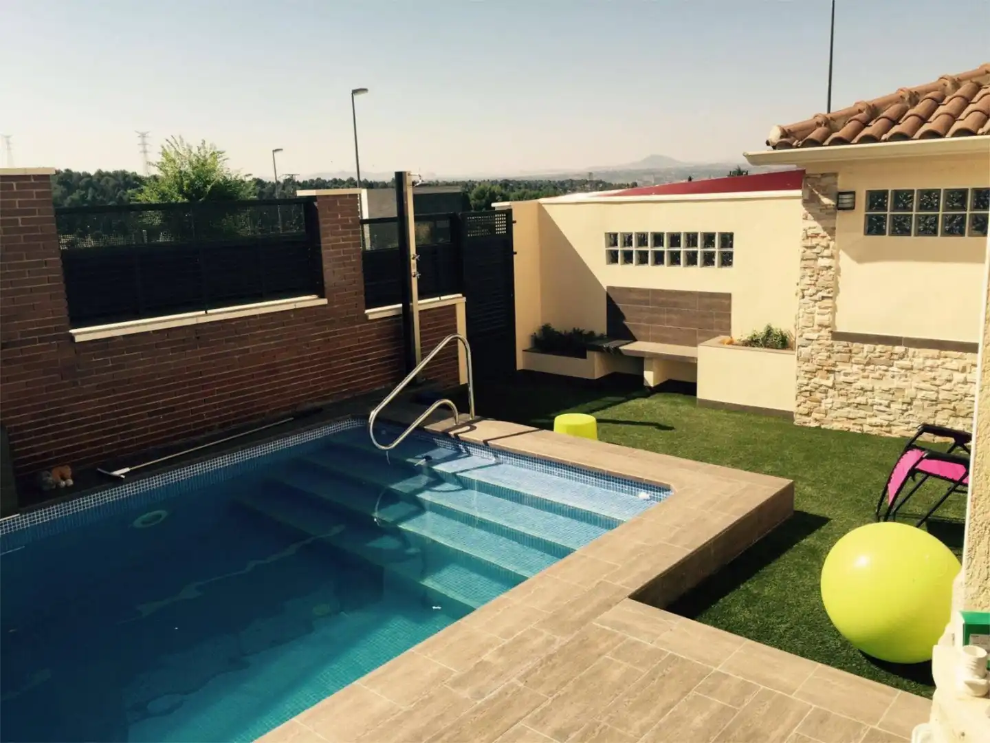 Casa adosada en venta en Calle Escultor Julio Gonzalez, 21, Bargas Piscina de Casa adosada en venta en Bargas