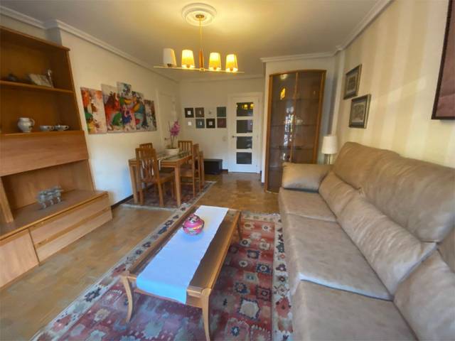 Dúplex en Alquiler en Calle Albéniz, 29 en Milán - Pumarín