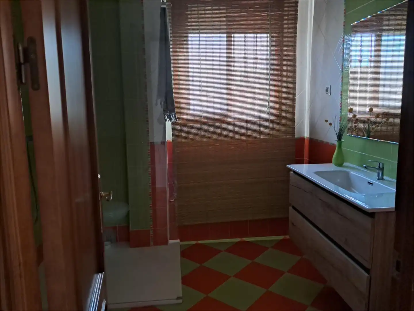 Casa o xalet en venda a Calle C, 20, La Hacienda - Nueva Andalucía Bany de Casa o xalet en venda en Dos Hermanas amb Aire condicionat, Calefacció i Jardí privat
