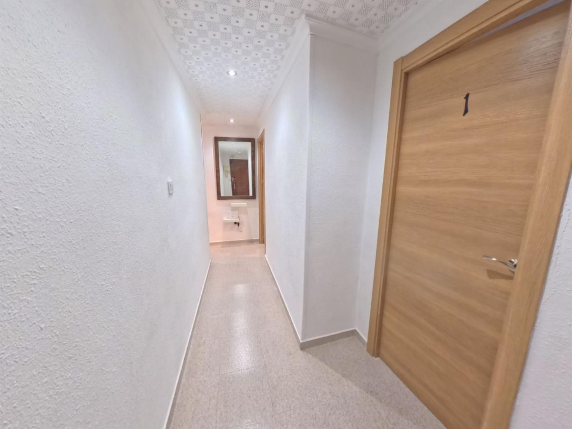 Pis per a compartir en Alicante / Alacant amb Moblat i Balcó