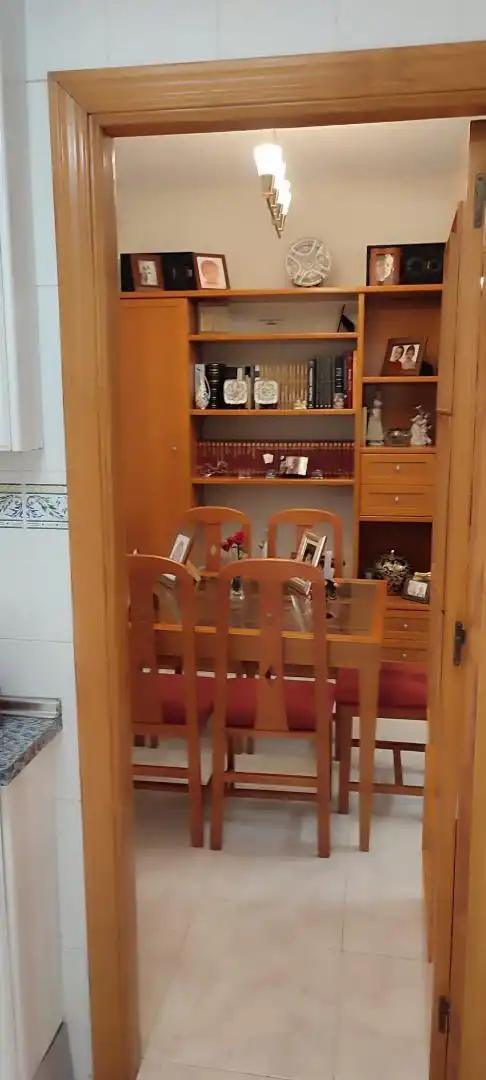 Casa adosada en venta en Calle Doctor Angel Canovas Amador, 1, Carretera de Sevilla - Los Montitos Comedor de Casa adosada en venta en Badajoz Capital con Aire acondicionado y Balcón