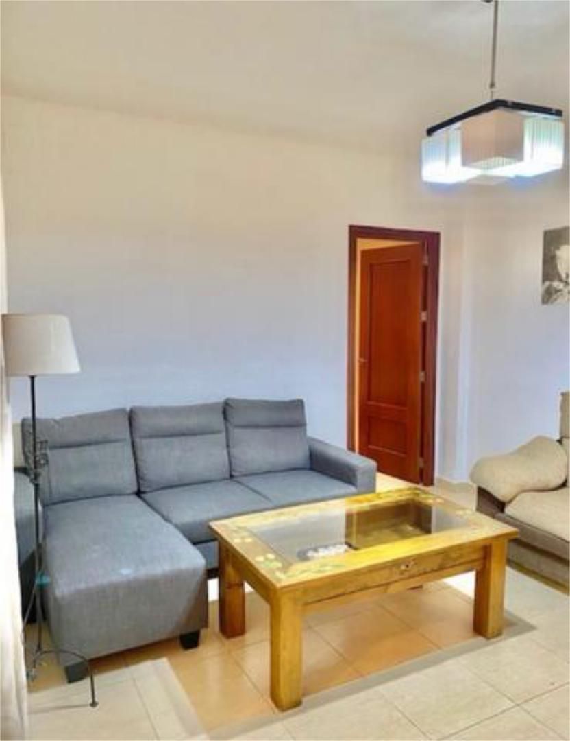 Apartament en venda a Ciudad Jardín - Zoco Sala d'estar de Apartament en venda en Córdoba Capital amb Moblat