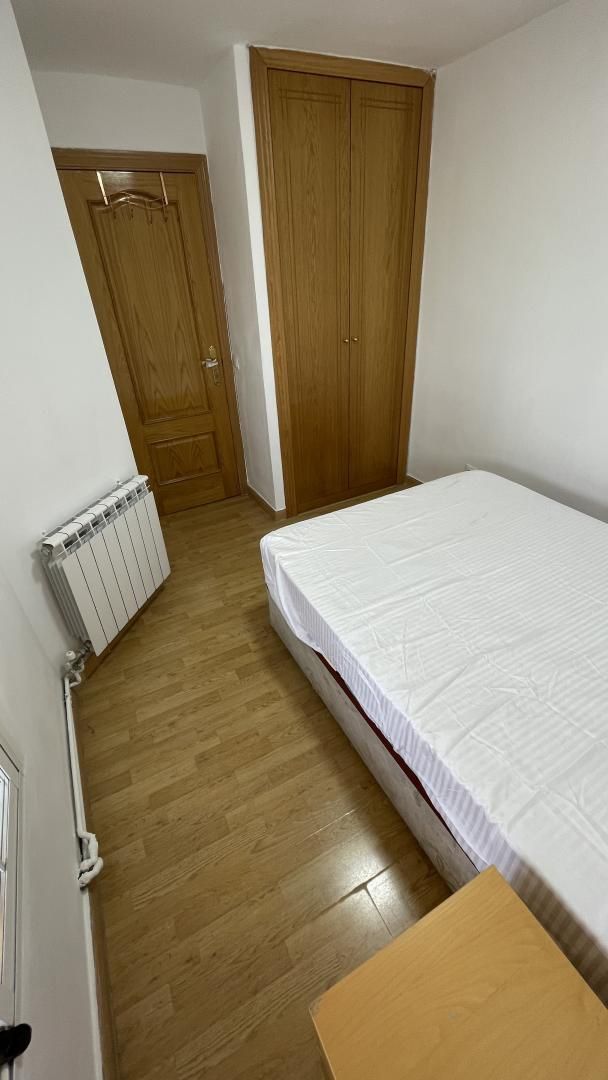 Flat to share in Avenida de Miguel Hernández, 98, Palomeras Sureste