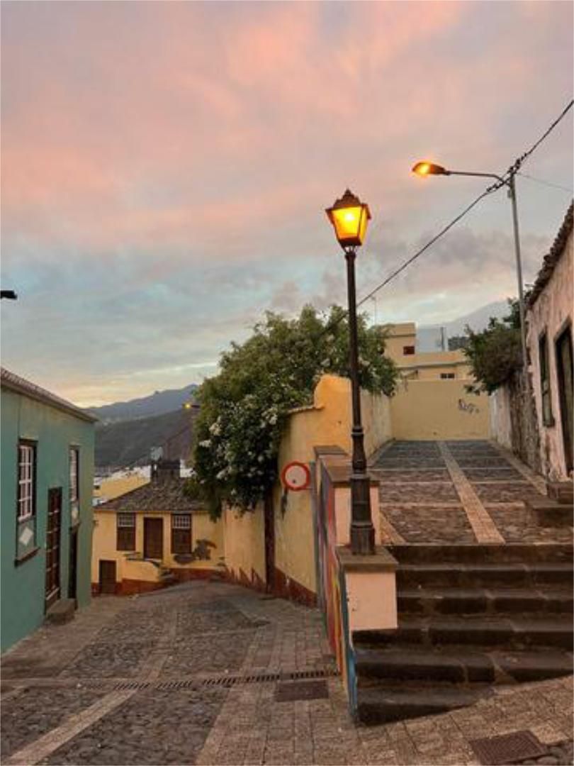 Vista exterior de Casa o xalet en venda en Santa Cruz de la Palma amb Terrassa