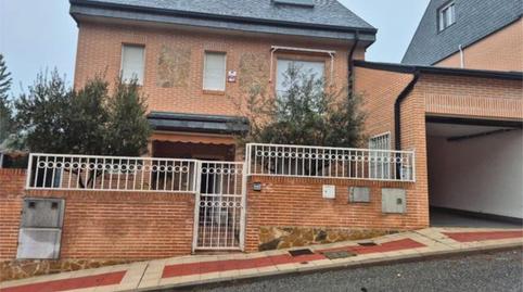 Casa adosada en venda a Fontenebro - Altavista, Collado Villalba - imatge 2 Foto 2 de Casa adosada en venda a Fontenebro - Altavista, Collado Villalba