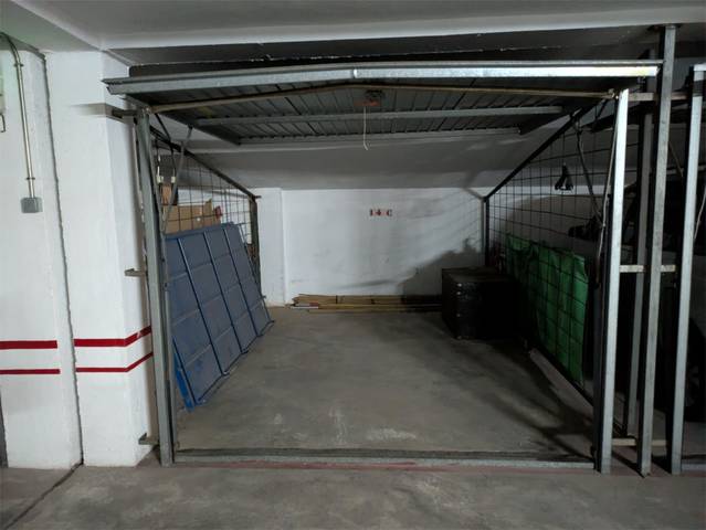 Garaje en Alquiler en Carrer del Colombaire, 4 en Centro Urbano