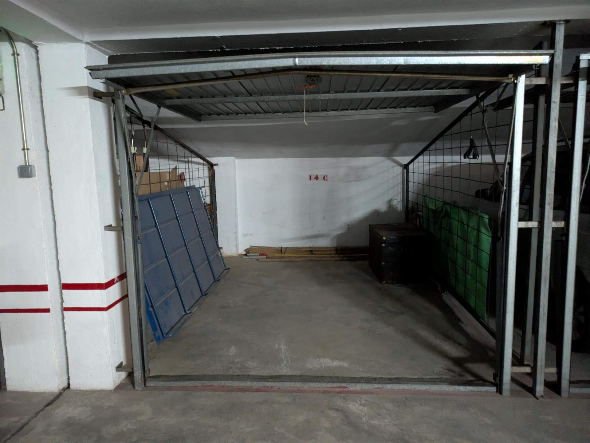 Aparcament de Garatge de lloguer en Dénia