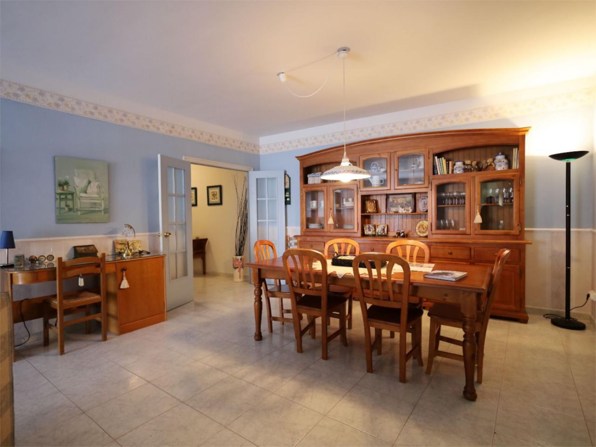 Comedor de Piso en venta en Alòs de Balaguer con Amueblado, Parking comunitario y Balcón