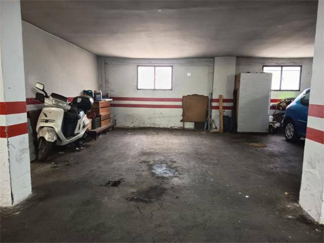 Garaje en Alquiler en Casco Histórico  - Ribera - San Basilio