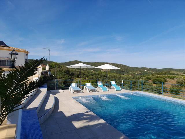 Casa-chalet en Alquiler en Lugar Hacienda Nueva, 8 en Lora del Río