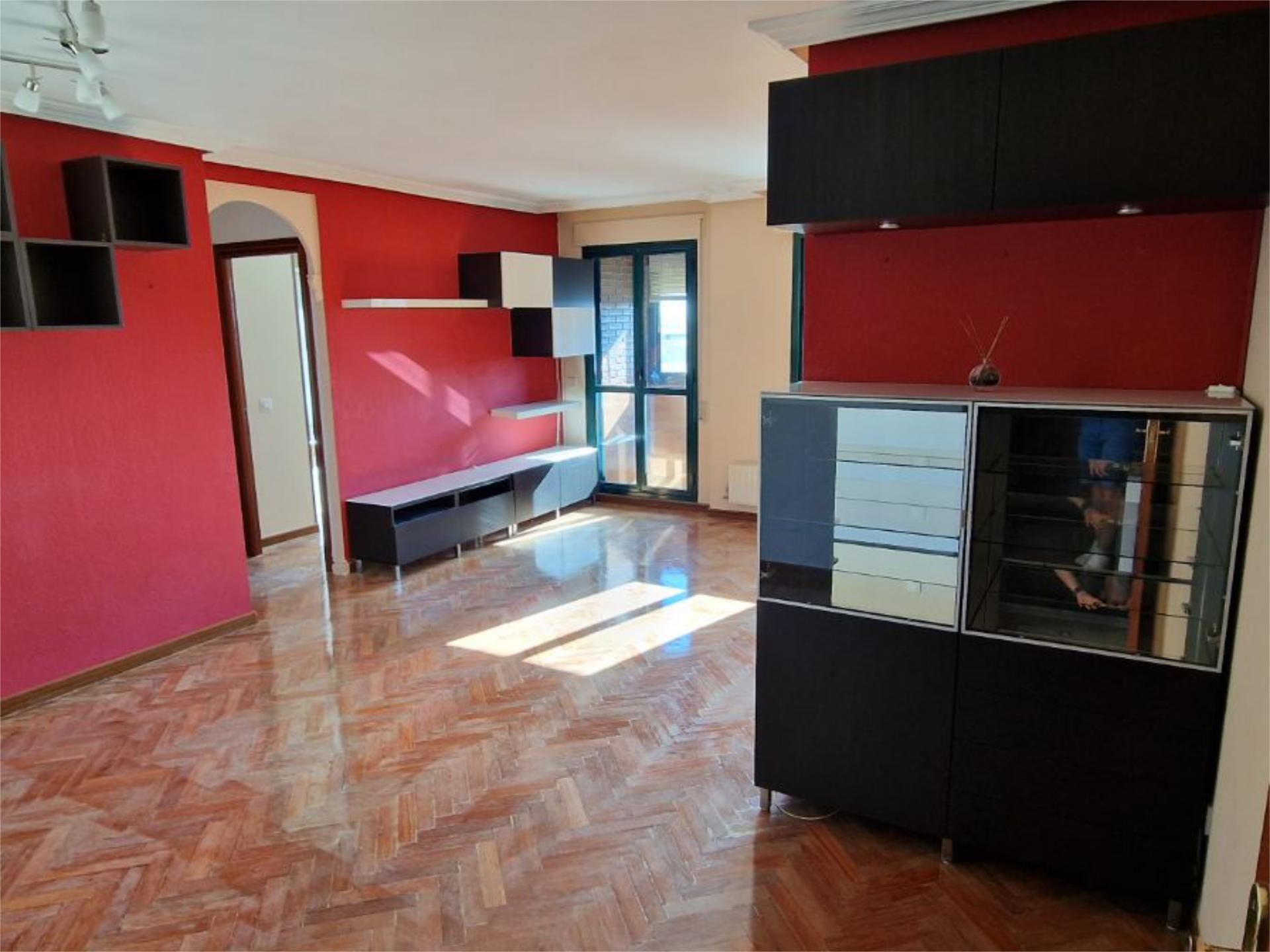 Living room of Flat to rent in Móstoles  with Air Conditioner, Heating and Parquet flooring