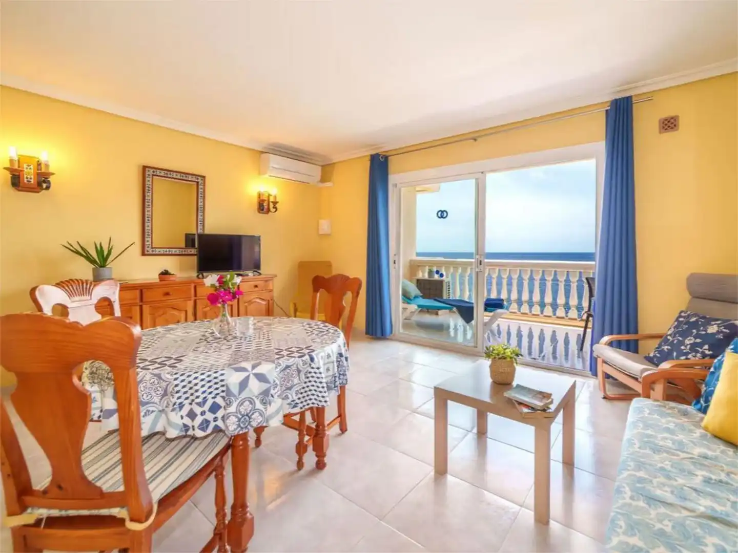 Apartamento de alquiler en Carrer De Na Popia, 1, Sant Elm Comedor de Apartamento de alquiler en Andratx con Aire acondicionado, Calefacción y Parquet