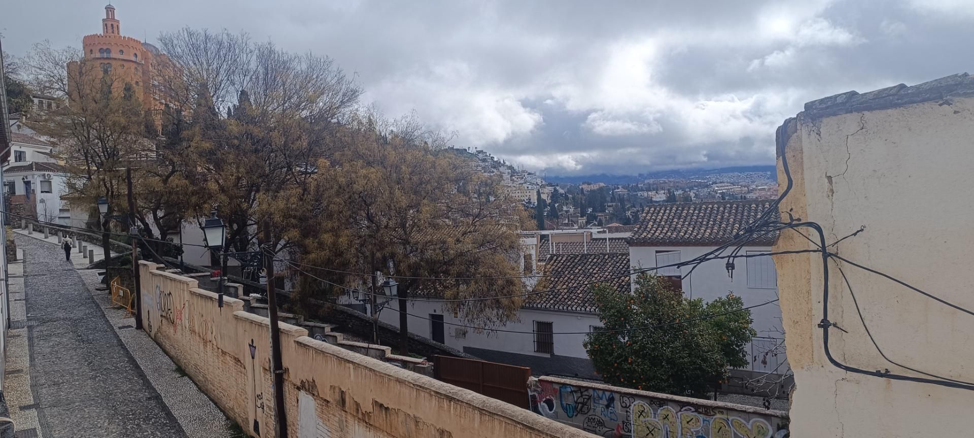 Exterior view of Flat to rent in  Granada Capital  with Air Conditioner and Washing machine