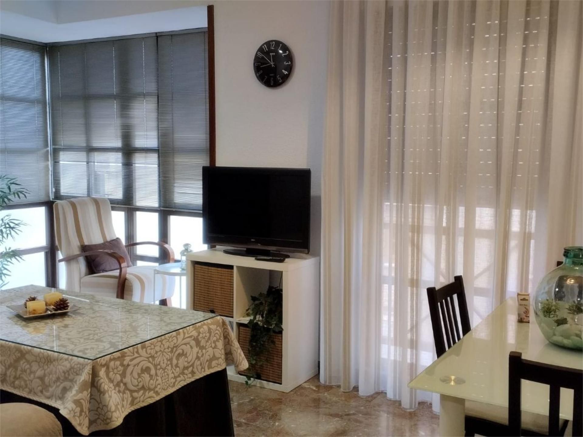 Sala d'estar de Pis de lloguer en  Jaén Capital amb Aire condicionat, Calefacció i Moblat