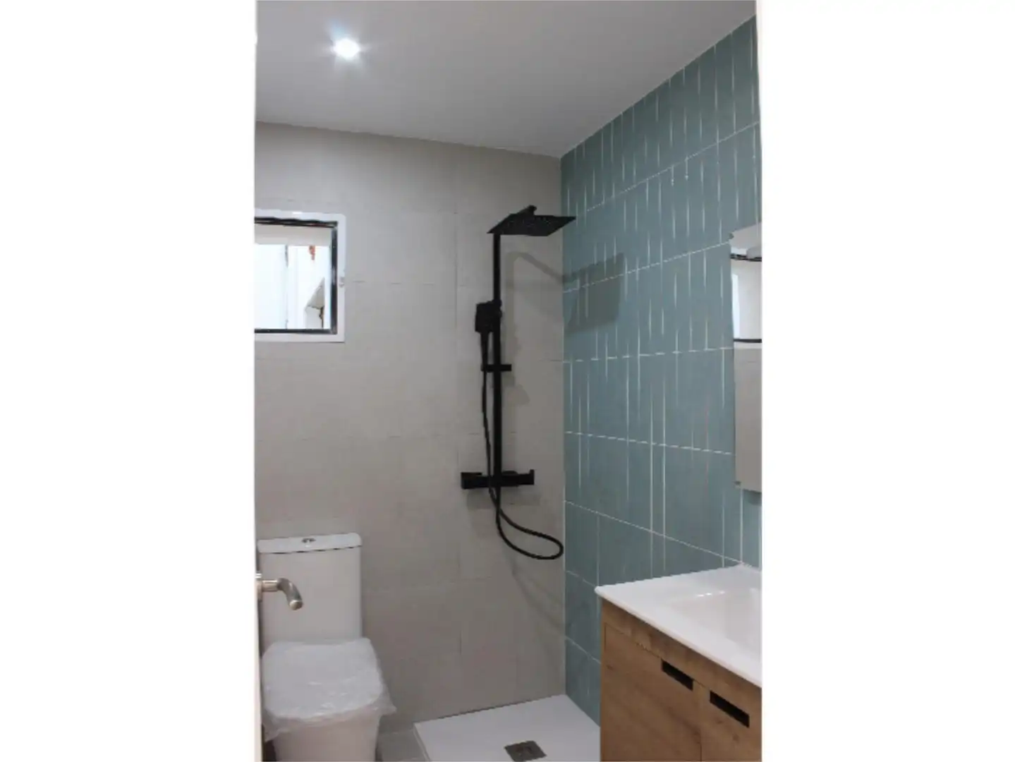 Flat for sale in Carrer n'Emili Llopis, 26, Doctor Palos - Alto Palancia Bathroom of Flat for sale in Sagunto / Sagunt with Parquet flooring and Balcony