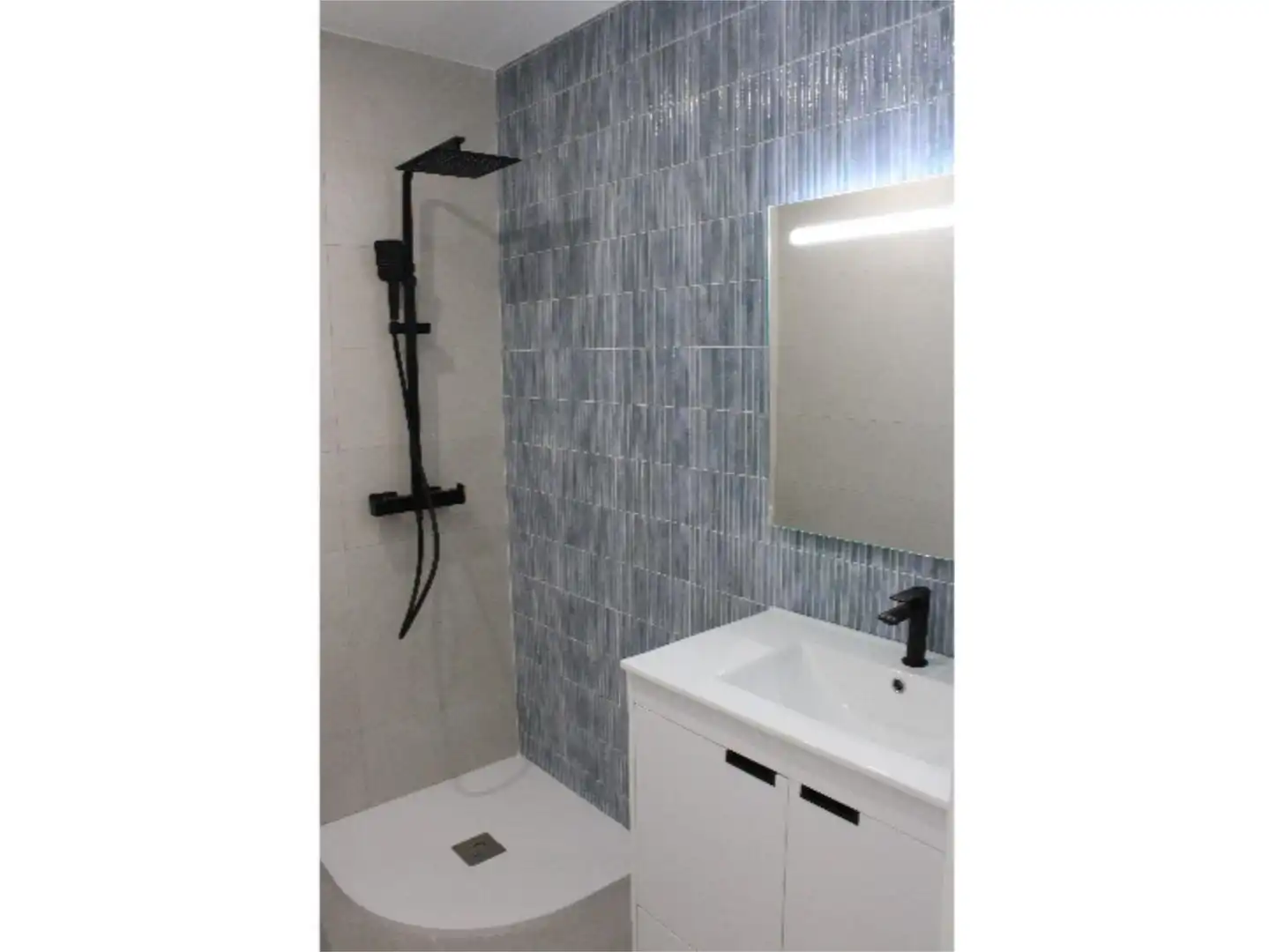 Flat for sale in Carrer n'Emili Llopis, 26, Doctor Palos - Alto Palancia Bathroom of Flat for sale in Sagunto / Sagunt with Parquet flooring and Balcony