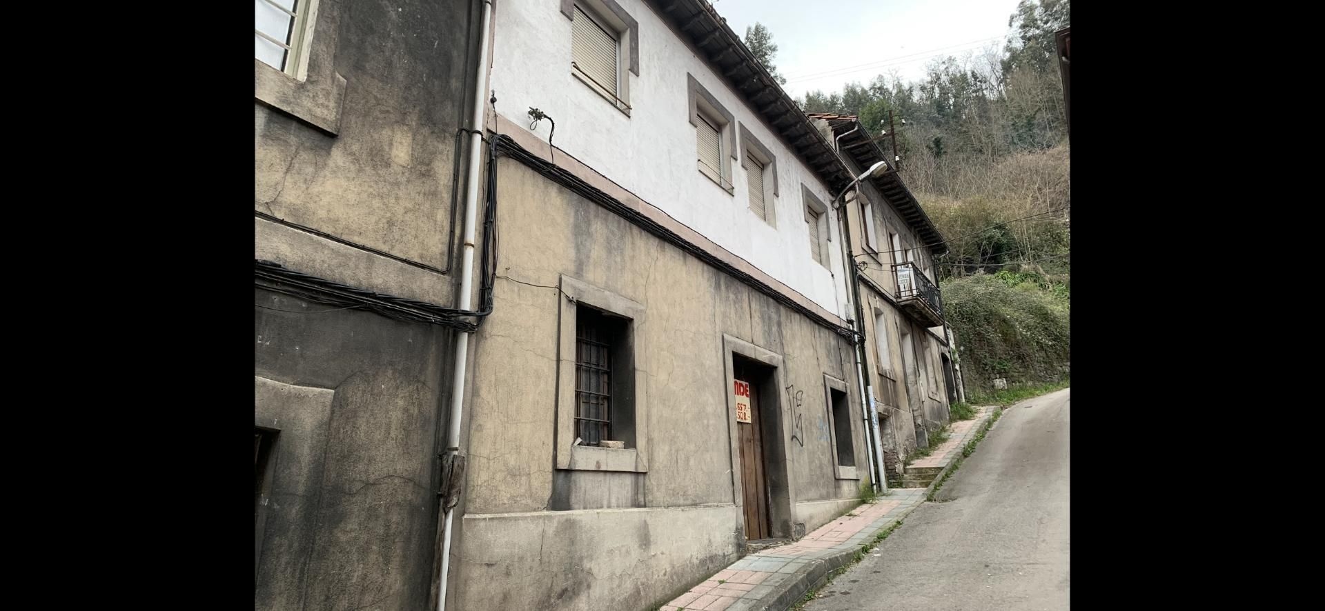 Exterior view of Single-family semi-detached for sale in Mieres (Asturias)  with Private garden and Balcony