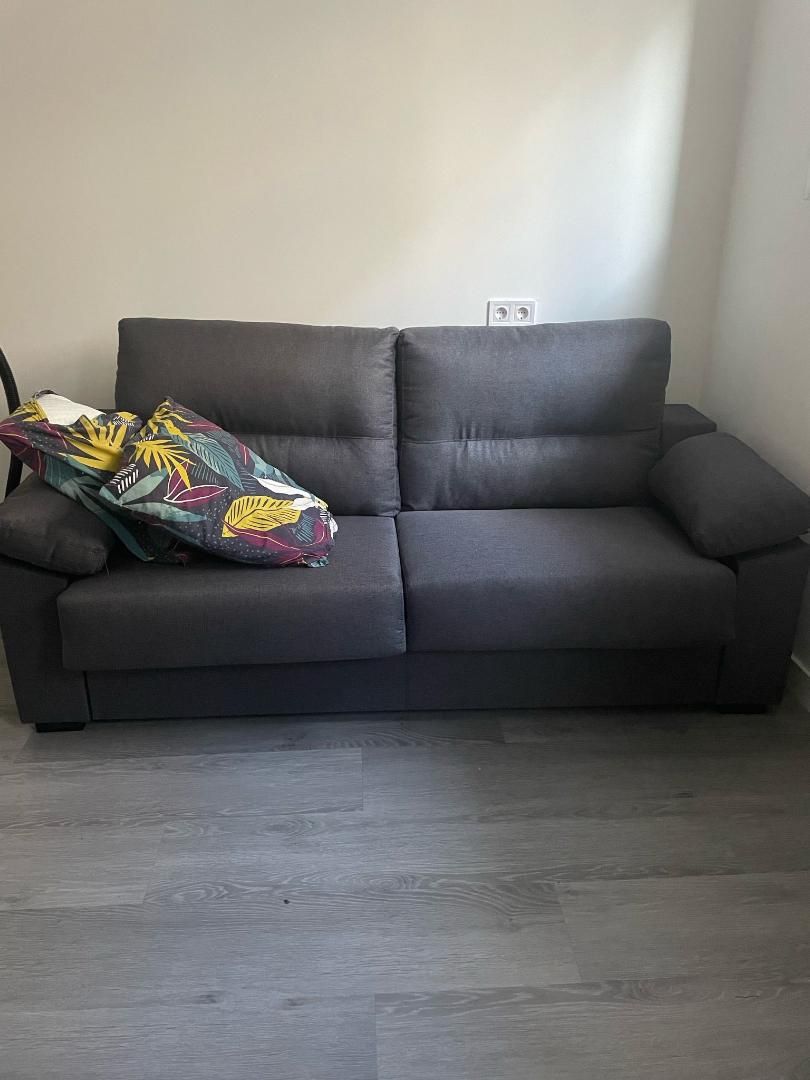 Dormitori de Pis de lloguer en Velilla de San Antonio amb Aire condicionat, Parquet i Rentadora