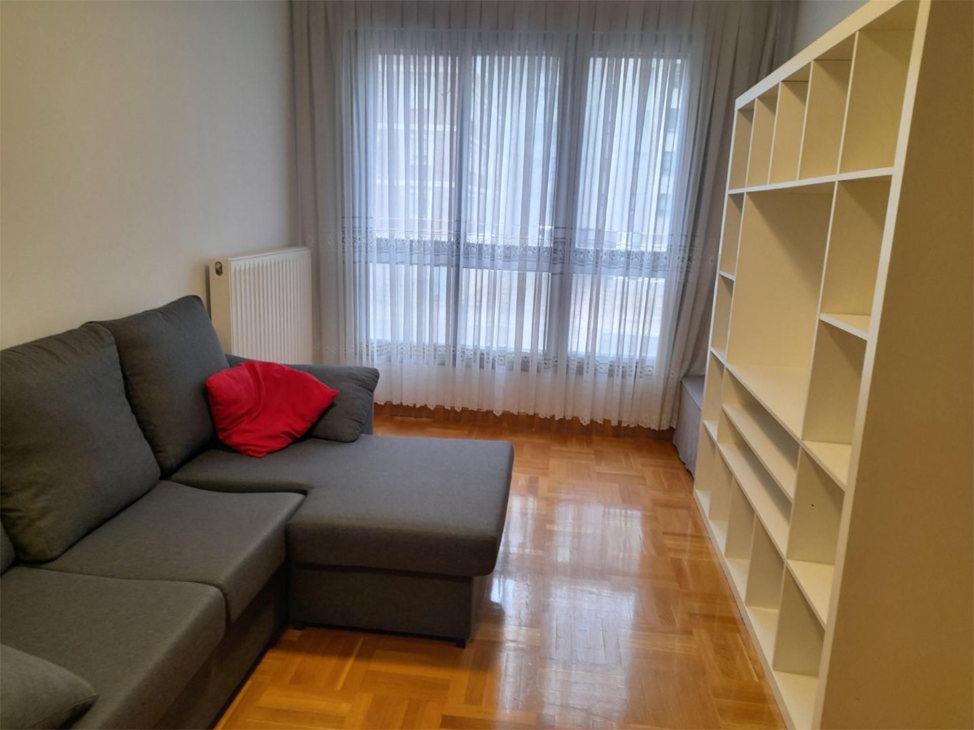 Living room of Flat to rent in Burgos Capital  with Heating, Parquet flooring and Terrace