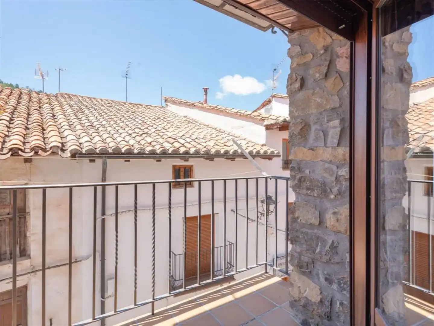 Piso de alquiler en Calle Alta, 26, Huesa del Común Vista exterior de Piso de alquiler en Huesa del Común