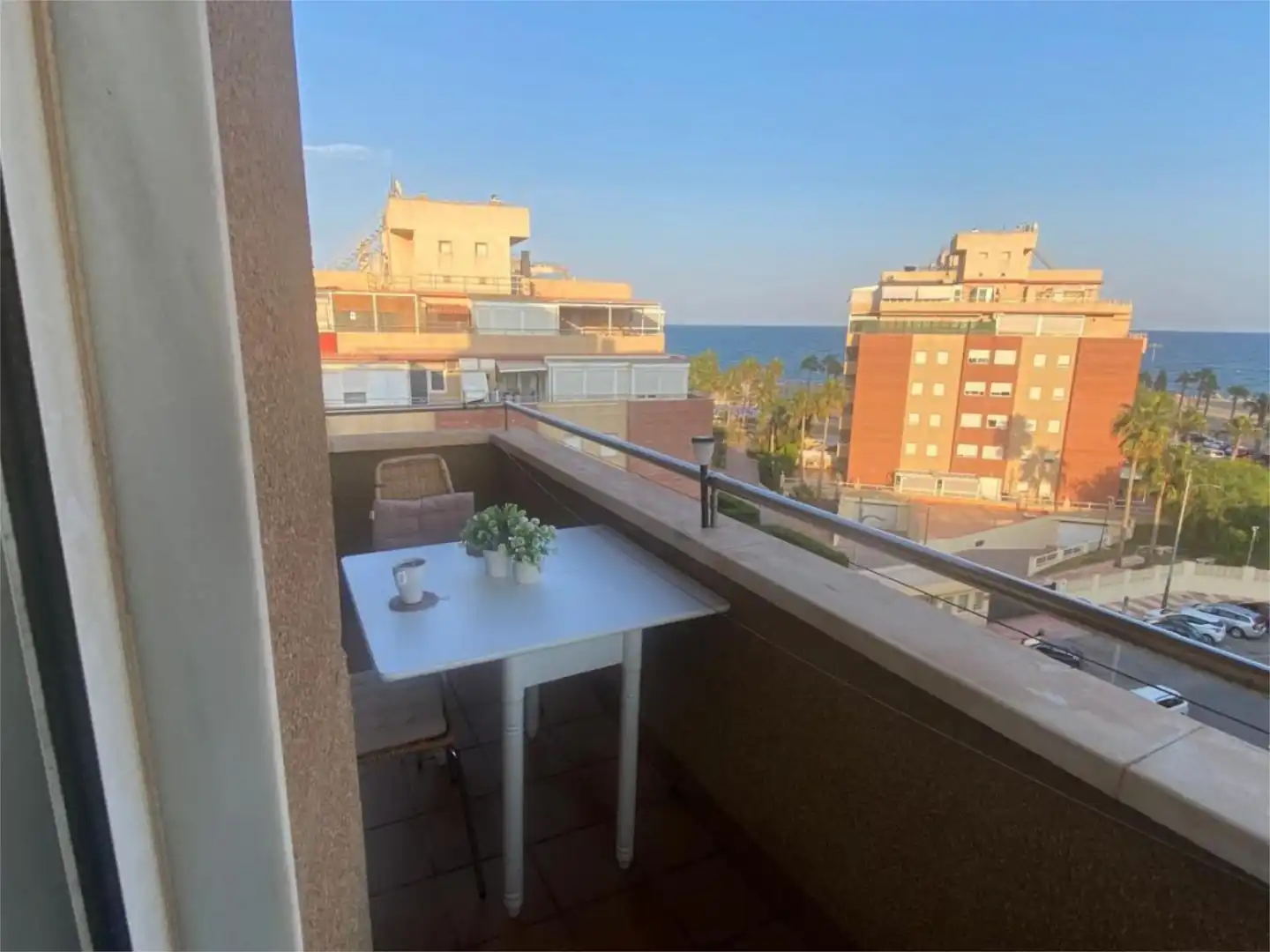 Piso de alquiler en Avenida de la Aduana, 70, El Puerto - Romanilla Vista exterior de Piso de alquiler en Roquetas de Mar con Terraza y Amueblado