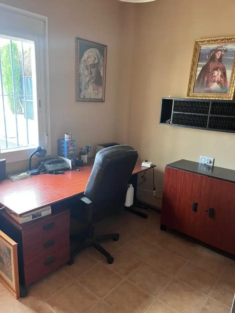 Casa adosada en venta en Gines con Aire acondicionado, Calefacción y Jardín privado