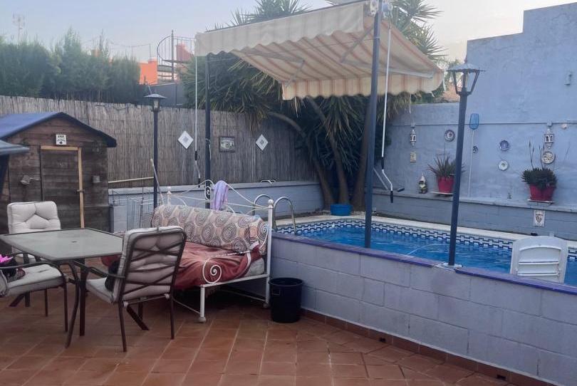 Single-family semi-detached for sale in Calle Los Limones, 14, Gines, Sevilla - image 1 Photo 1 of Single-family semi-detached for sale in Calle Los Limones, 14, Gines, Sevilla