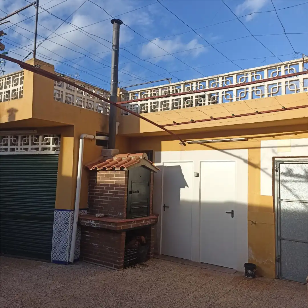 Dúplex en venda a Paseo de los Narejos, 1, Los Narejos - Punta Calera Vista exterior de Dúplex en venda en Los Alcázares amb Jardí privat, Terrassa i Traster
