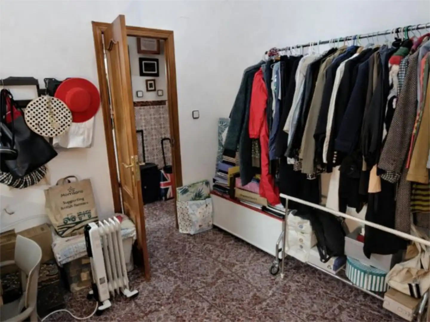 Einfamilien-Reihenhaus zum Verkauf in San José - San Bernardo Schlafzimmer von Einfamilien-Reihenhaus zum Verkauf in La Línea de la Concepción mit Terrasse und Abstellraum