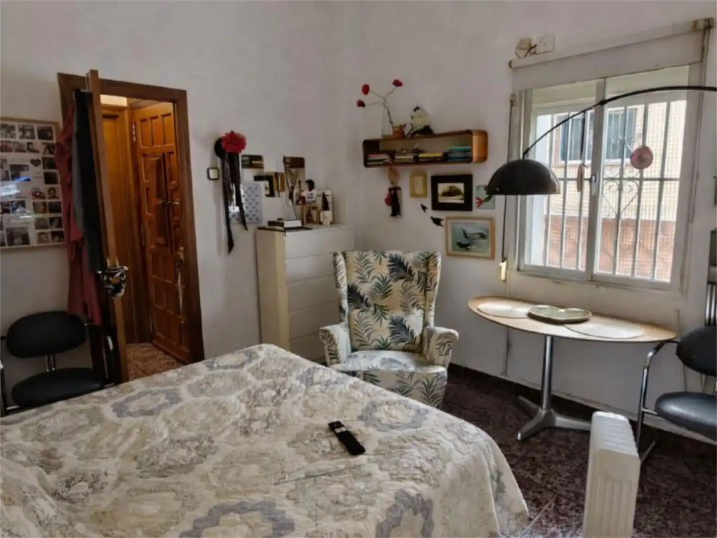 Einfamilien-Reihenhaus zum Verkauf in San José - San Bernardo Schlafzimmer von Einfamilien-Reihenhaus zum Verkauf in La Línea de la Concepción mit Terrasse und Abstellraum