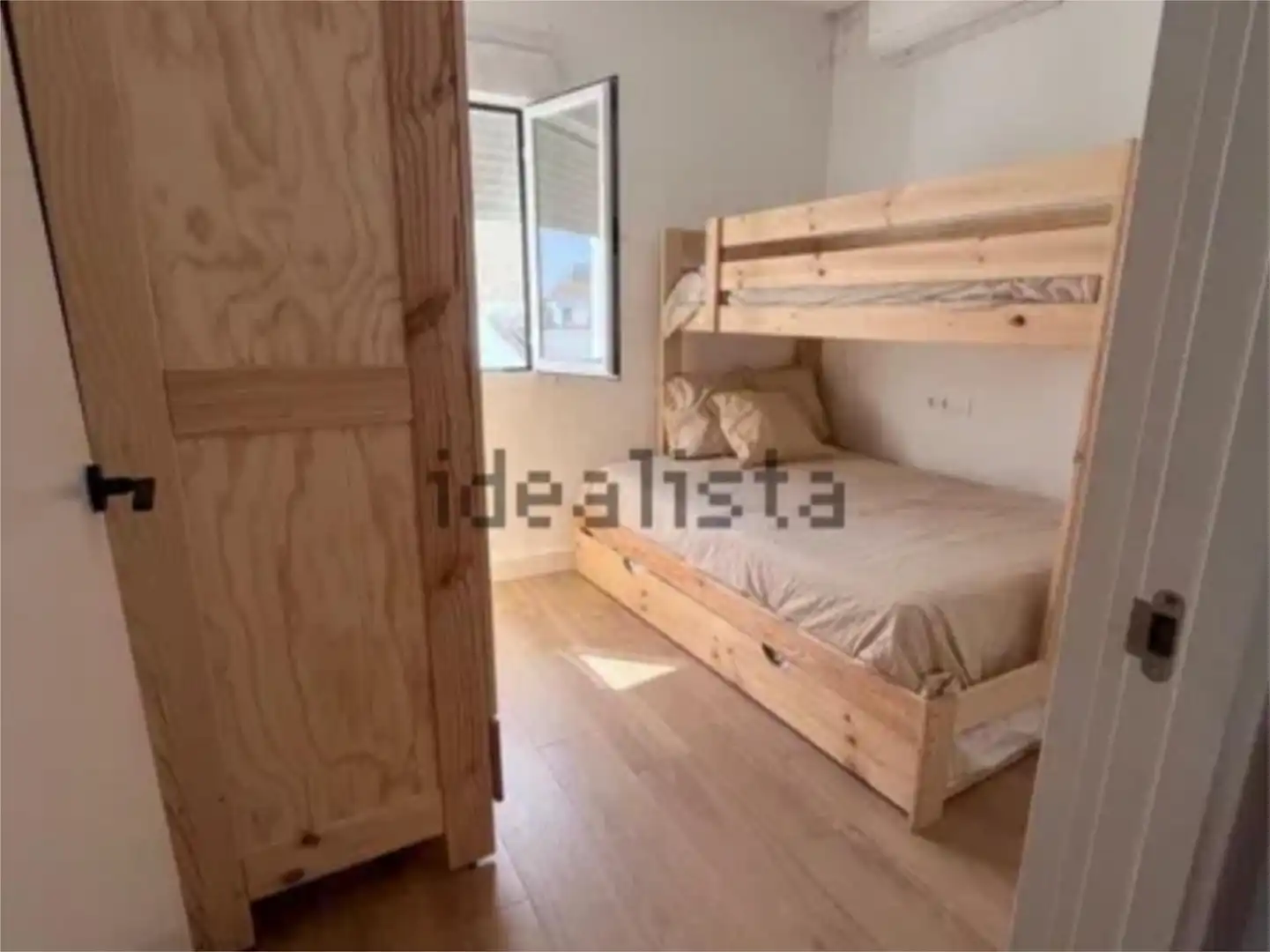Bedroom of Flat for sale in Castilblanco de los Arroyos  with Air Conditioner, Heating and Terrace