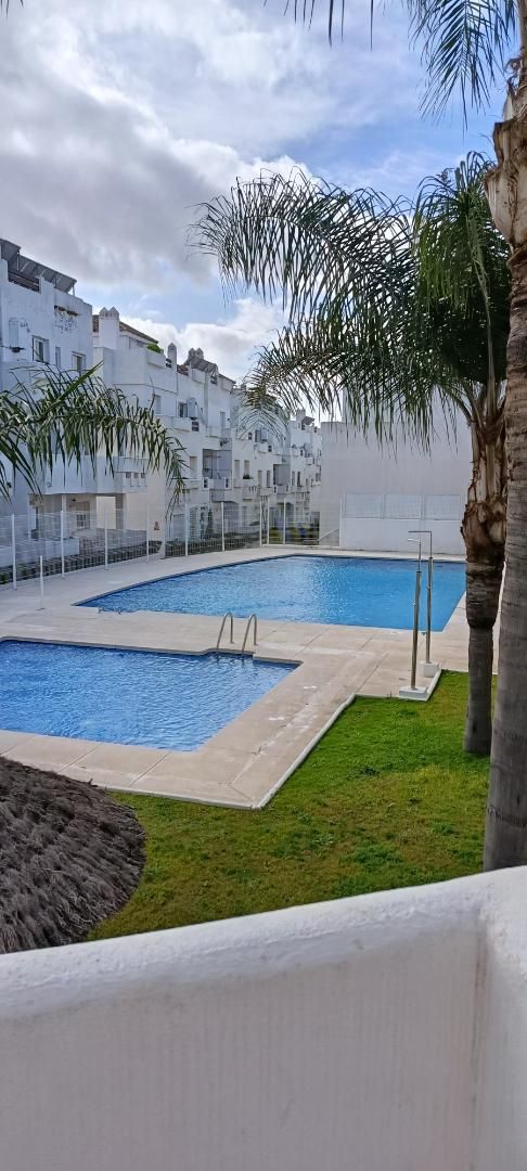 Pis de lloguer a AP-7, 606, Valle Romano Golf Piscina de Pis de lloguer en Estepona amb Aire condicionat, Calefacció i Terrassa