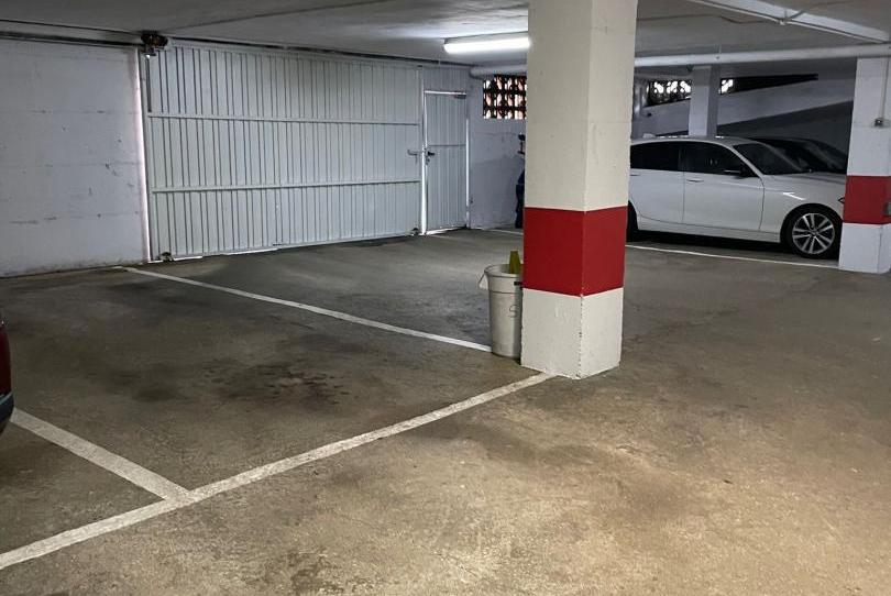 Garatge en venda a Calle Maese Calvo, 1, Santa Teresa - San Pedro Cardeña, Burgos Capital - imatge 1 Foto 1 de Garatge en venda a Calle Maese Calvo, 1, Santa Teresa - San Pedro Cardeña, Burgos Capital