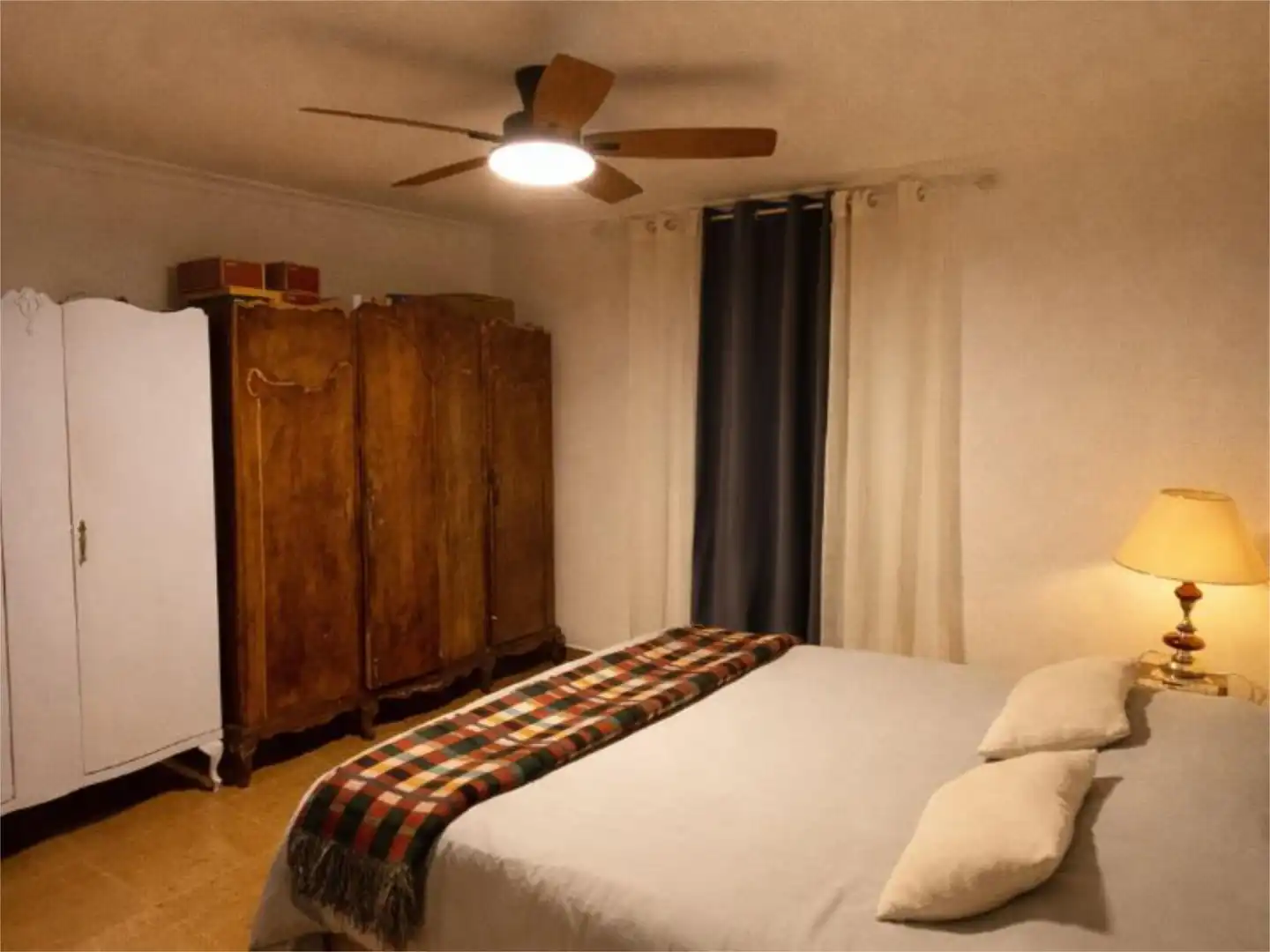 Flat for sale in Calle Almodóvar, 133, Argamasilla de Calatrava Bedroom of Flat for sale in Argamasilla de Calatrava with Air Conditioner