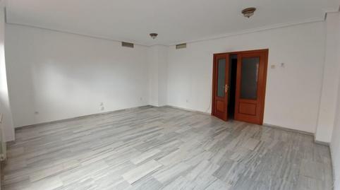 Foto 4 de Pis de lloguer a Plaza Molineta, 1a, Valdepasillas - La Paz - Huerta Rosales, Badajoz Capital