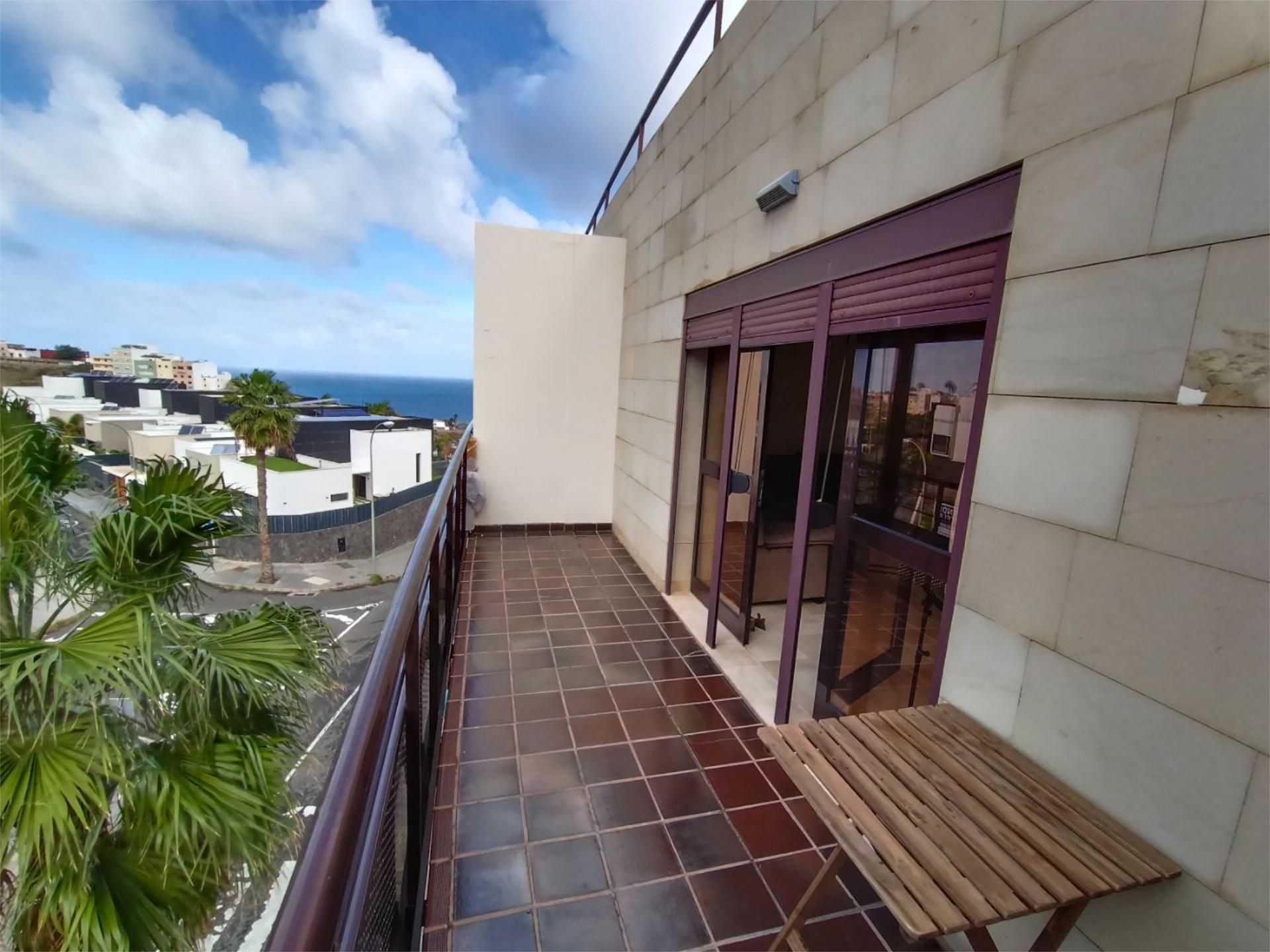 Terrace of Duplex to share in Las Palmas de Gran Canaria  with Terrace, Furnished and Balcony