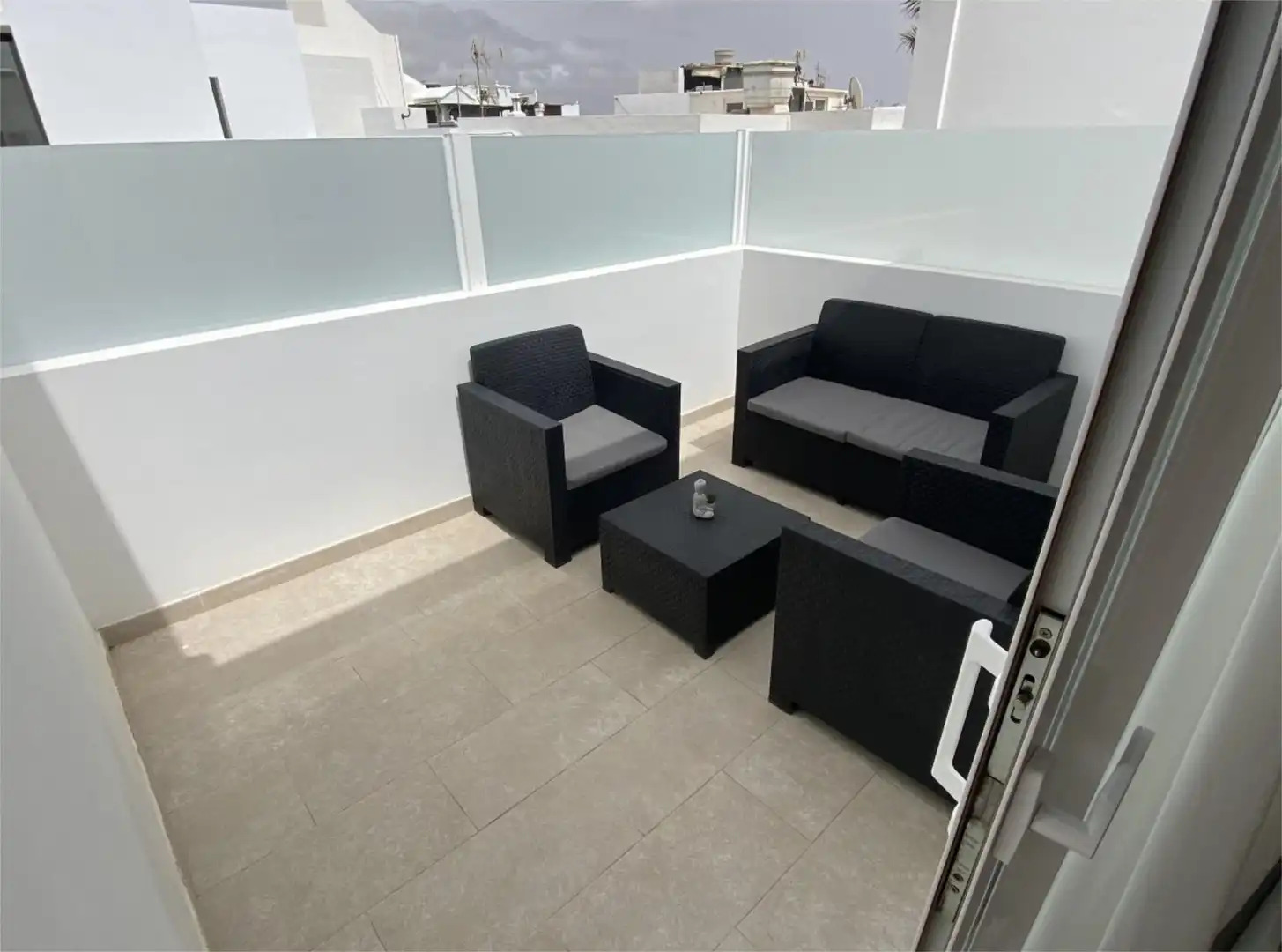 Dúplex en venta en Calle Brisas, 10, San Bartolomé pueblo Terraza de Dúplex en venta en San Bartolomé con Terraza y Balcón