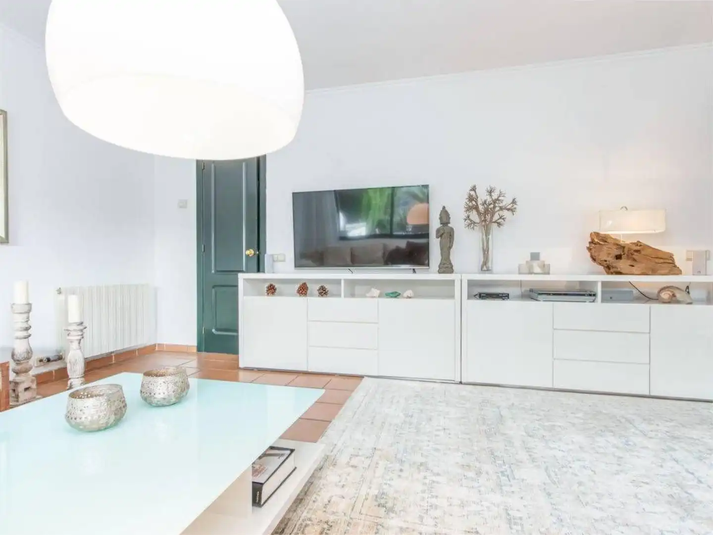 Casa o chalet de alquiler en Plaça de les Acàcies, 23, Navata Sala de estar de Casa o chalet de alquiler en Navata con Aire acondicionado, Calefacción y Jardín privado