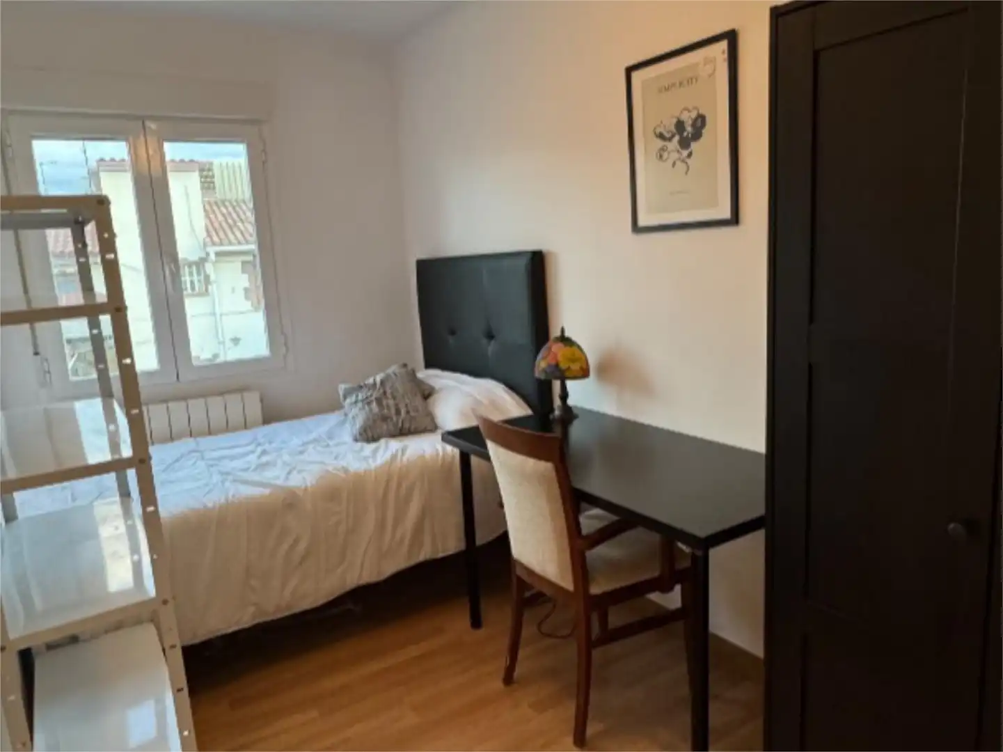 Piso en venta en Calle Federico Martínez Arenzana, 1, Villamediana de Iregua Habitación de Piso en venta en Villamediana de Iregua con Calefacción, Parquet y Amueblado
