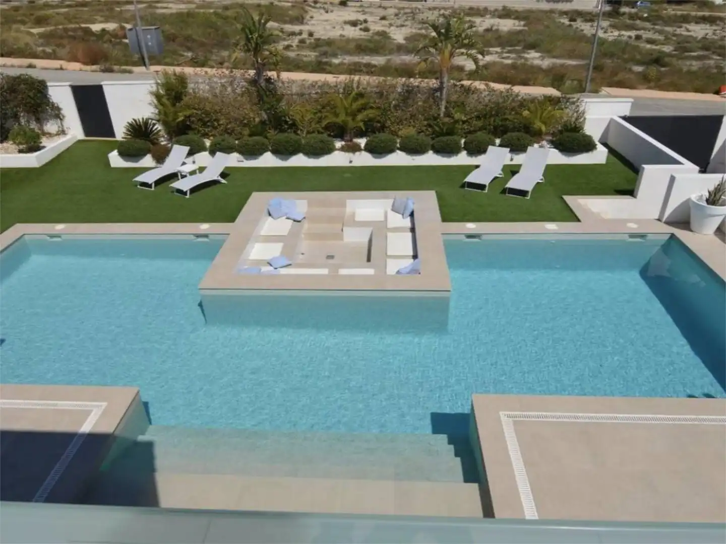 Casa o chalet de alquiler en Plaça Torremendo J-2, 41, Desamparados - Hurchillo - Torremendo Piscina de Casa o chalet de alquiler en Orihuela con Aire acondicionado, Terraza y Piscina