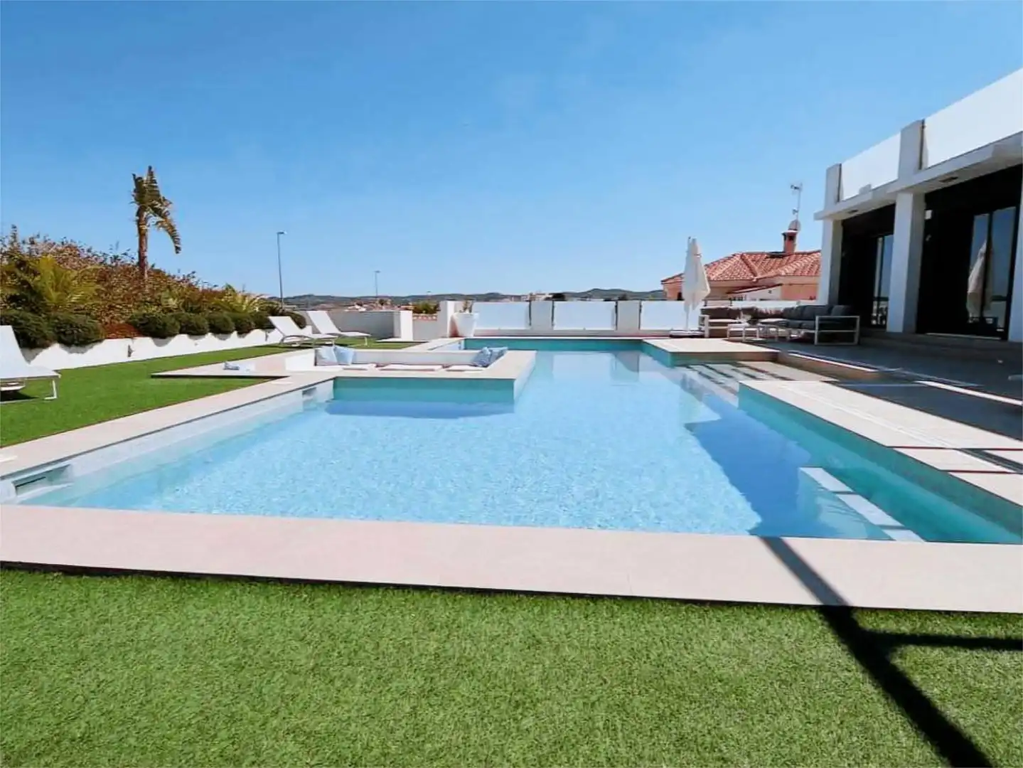 Casa o chalet de alquiler en Plaça Torremendo J-2, 41, Desamparados - Hurchillo - Torremendo Piscina de Casa o chalet de alquiler en Orihuela con Aire acondicionado, Terraza y Piscina