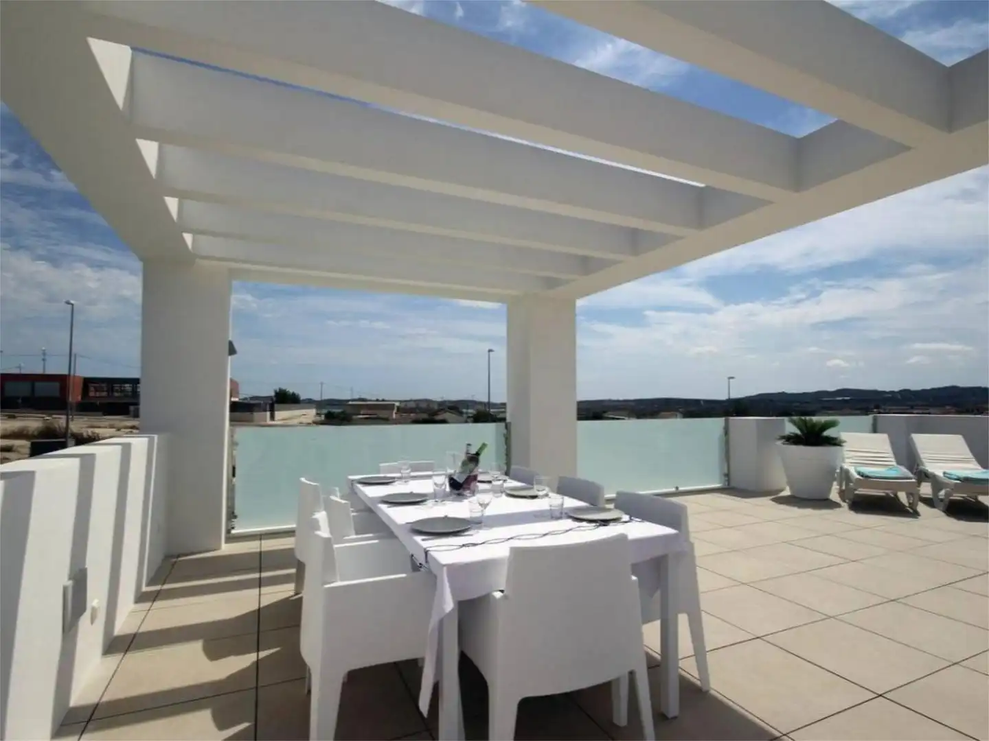 Casa o chalet de alquiler en Plaça Torremendo J-2, 41, Desamparados - Hurchillo - Torremendo Terraza de Casa o chalet de alquiler en Orihuela con Aire acondicionado, Terraza y Piscina