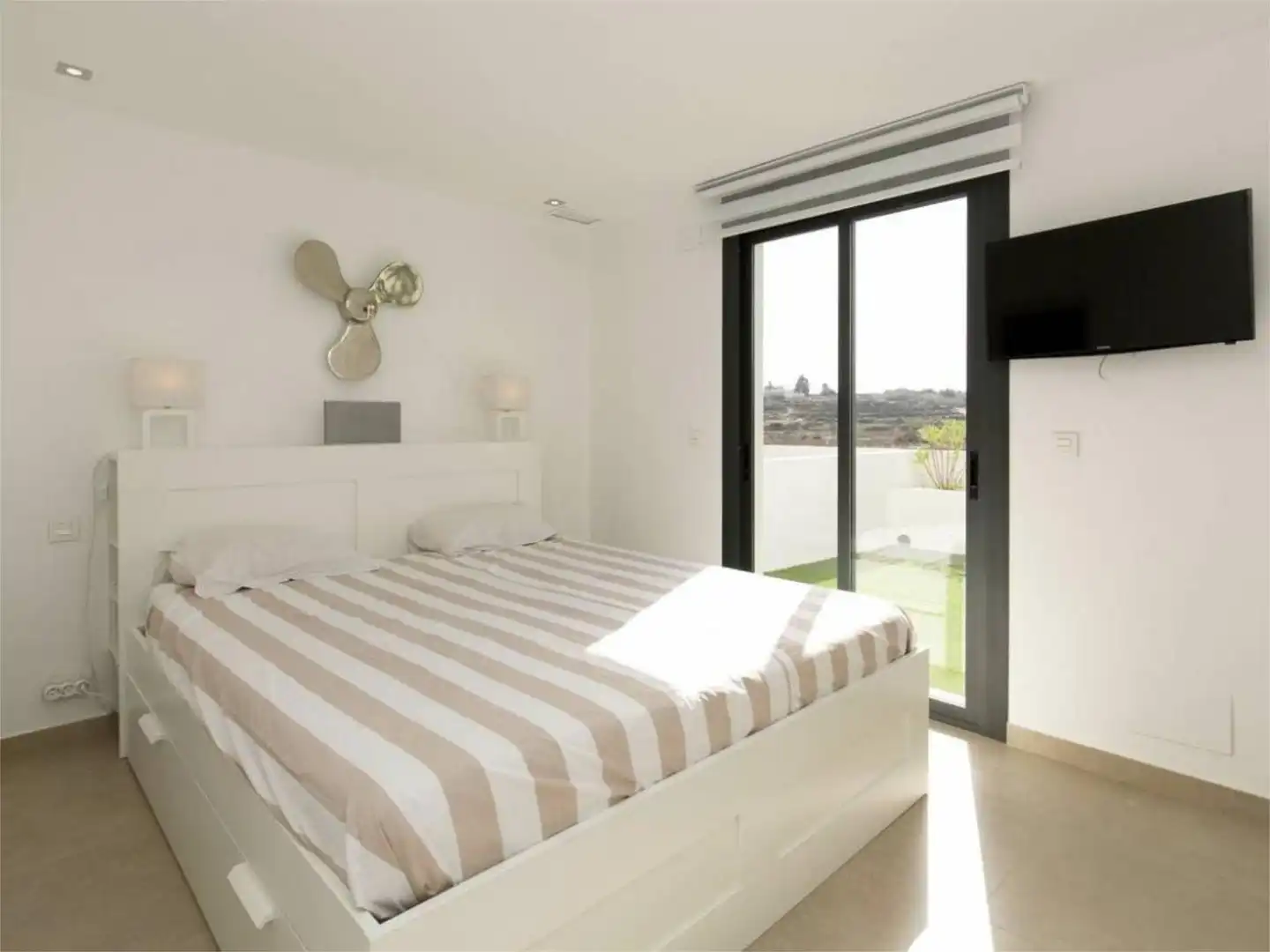 Casa o chalet de alquiler en Plaça Torremendo J-2, 41, Desamparados - Hurchillo - Torremendo Habitación de Casa o chalet de alquiler en Orihuela con Aire acondicionado, Terraza y Piscina