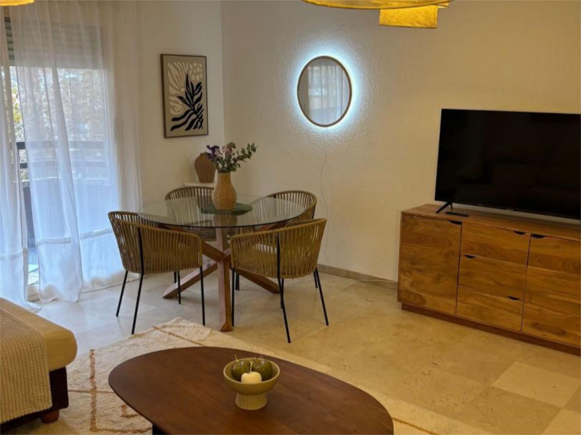 Pis de lloguer a Avinguda Eusebi Sempere, 11, Ensanche - Diputación Sala d'estar de Pis de lloguer en Alicante / Alacant amb Aire condicionat, Calefacció i Moblat