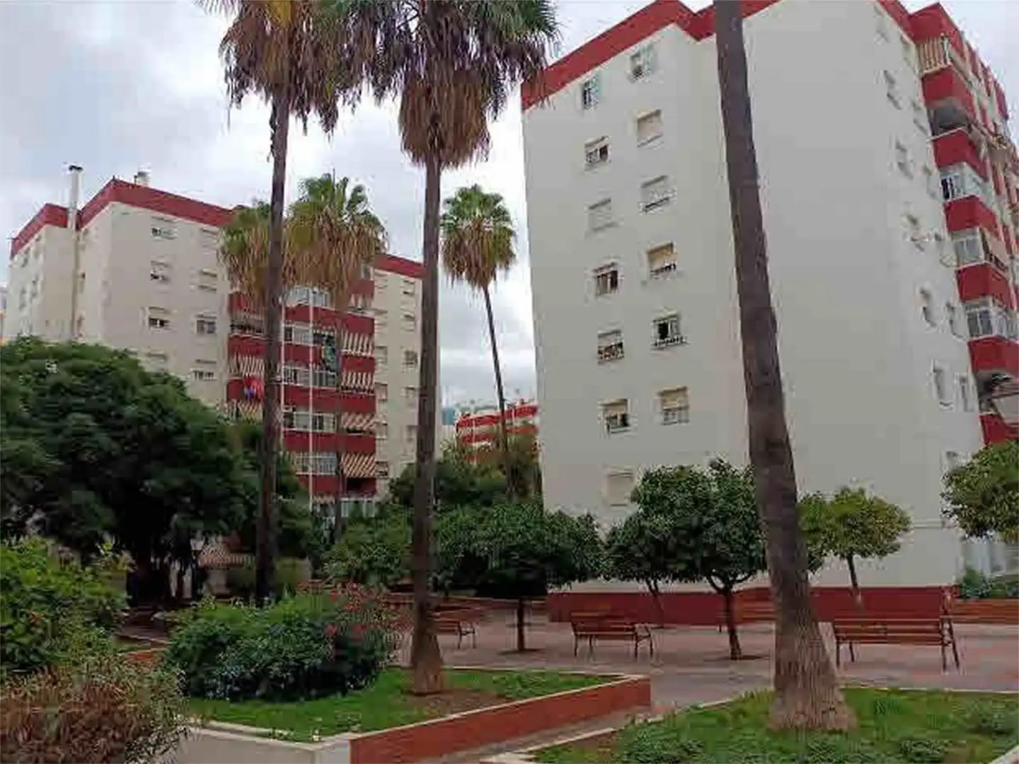 Piso en venta en Calle Salduba, 30, Plaza de Toros Vista exterior de Piso en venta en Marbella con Terraza, Parking comunitario y Balcón