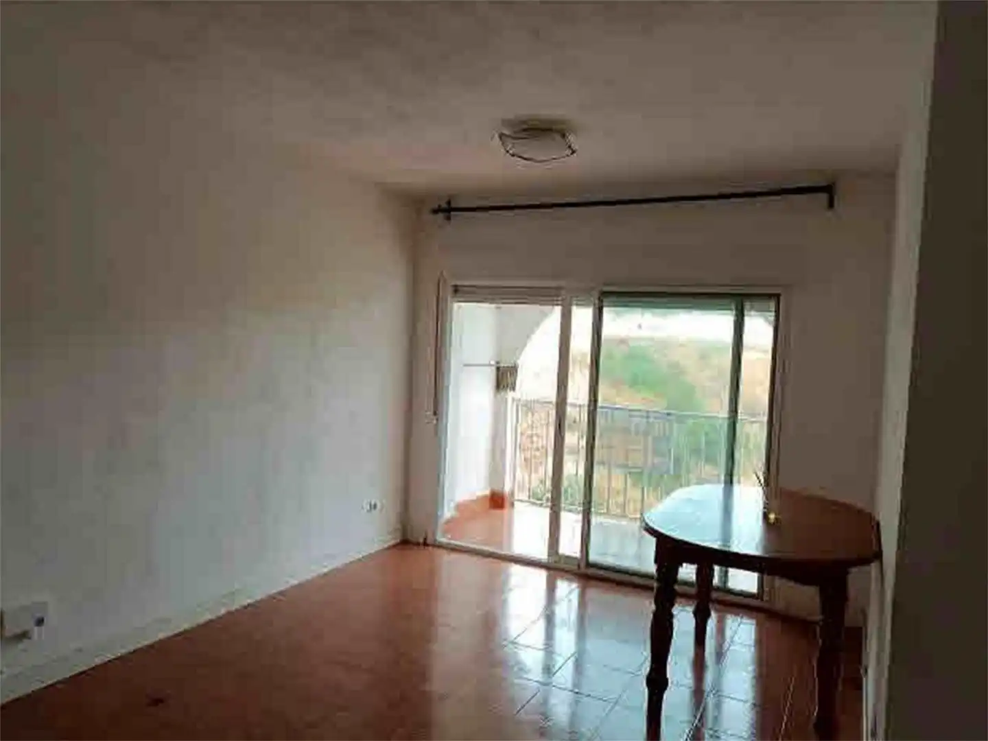 Piso en venta en Calle Salduba, 30, Plaza de Toros Comedor de Piso en venta en Marbella con Terraza, Parking comunitario y Balcón