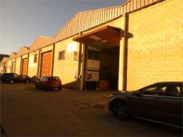 Nave industrial en Alquiler en La Portalada - Varea